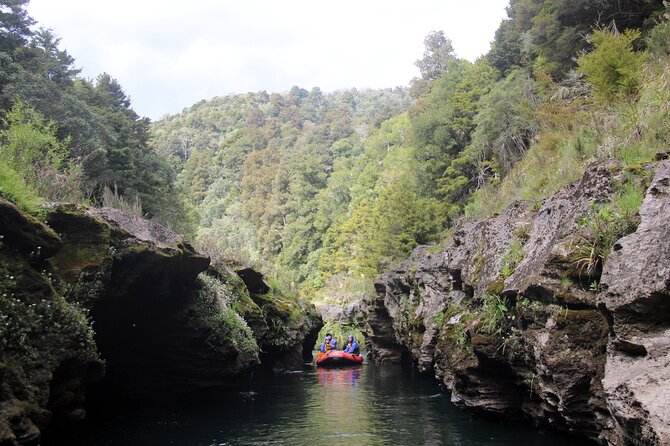 Half Day, Grade 5, White Water Rafting on the Rangitikei River - What the $170.66 price includes