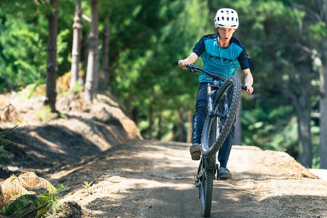 Half-Day Self-Guided Mountain Bike Journey through Whakarewarewa Redwood Forest - Bike support, café, and small practical comforts