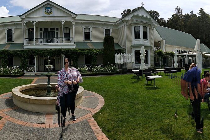 Half Day Sightseeing and Taste Tour - Te Mata Figs for a sweet local stop