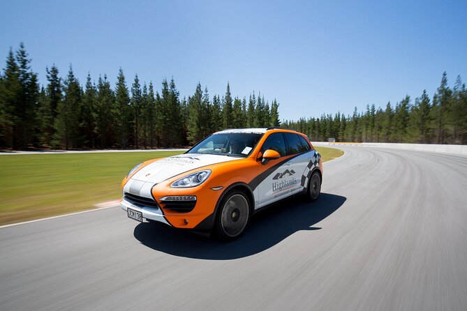 Highlands Taxi - Highlands Motorsport and Tourism Park - A race-track ride without taking the wheel