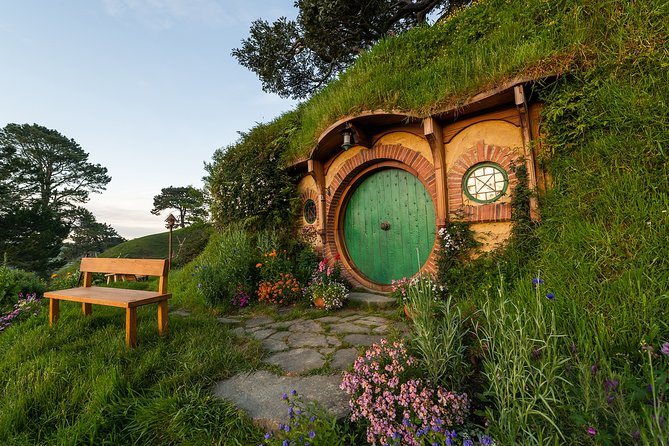 Hobbiton Movie Set Experience: Private Tour From Auckland - The road south through the Bombay Hills