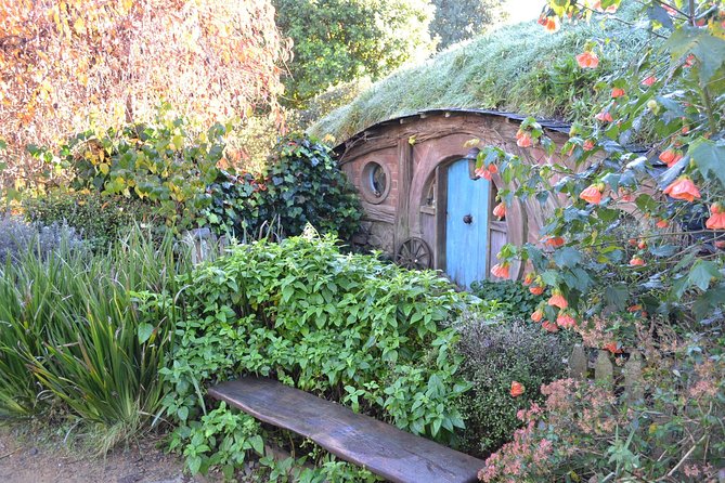 Hobbiton Movie Set Group Tour Early Access (Avoid the crowds!) - What the behind-the-scenes stories add