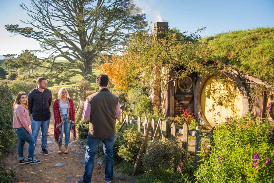 Hobbiton Movie Set: Guided Tour Ticket - The bus ride and first view of Hobbiton