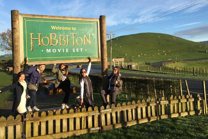 Hobbiton Movie Set Small Group Day Tour from Auckland - What the strong praise tells you
