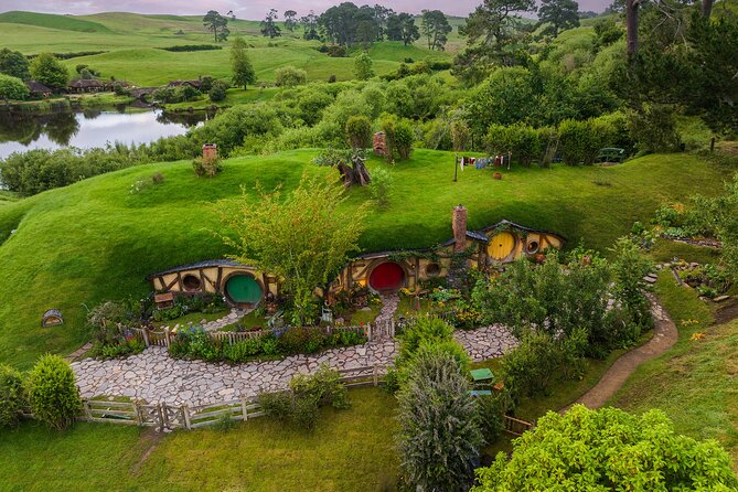 Hobbiton Movie Set Small Group Tour from Auckland - The return through New Zealand farm country