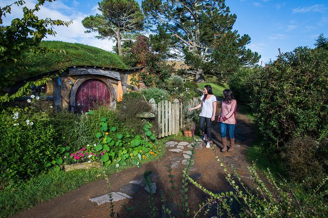 Hobbiton Movie set & Waitomo Caves Small Group Tour From Auckland - Is $279.26 a fair price?