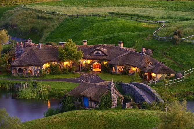 Hobbiton™ Movie Set Walking Tour from Shires Rest - Why the guide matters so much