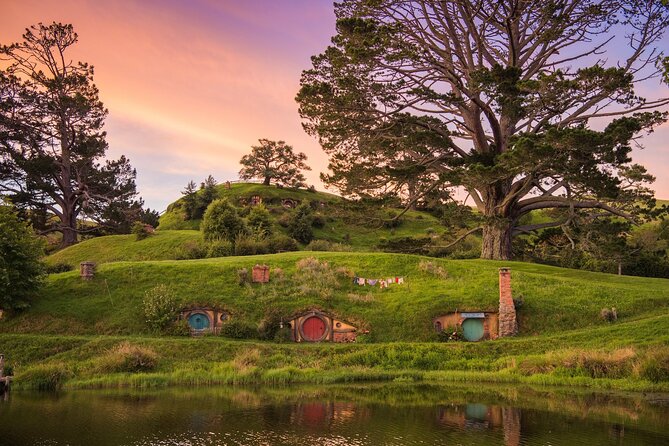 Hobbiton & Rotorua Living Māori Village Private Tour Ex-Auckland - Key points at a glance