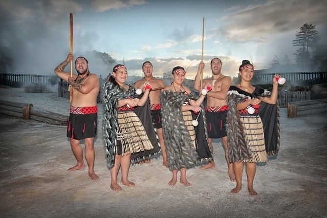 Hobbiton & Rotorua Living Māori Village Private Tour Ex-Auckland - The real cost: convenience, time, and flexibility