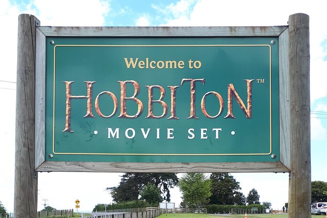 Hobbiton Transport & Tauranga Highlights Excursion from Tauranga - From Mount Maunganui to Middle-earth