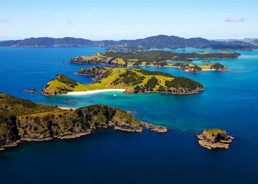 Hole in the Rock Tour & Bay of Islands Cruise - Cruising through 144 Bay of Islands islands