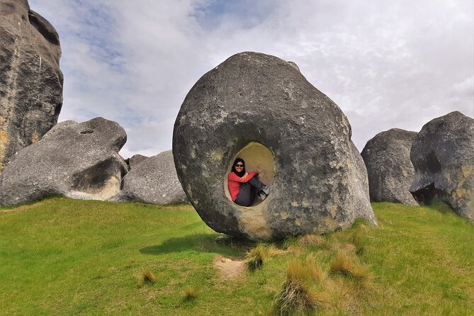 Inland Canterbury & Castle Hill Tour (Lyttelton Shore Excursion) - Two hours among the boulders at Kura Tawhiti