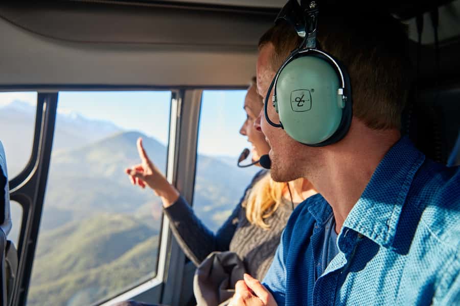 Kaikōura: 45-Minute Whale Watching Helicopter Tour - The opening view of the Seaward Kaikōura Mountain Ranges