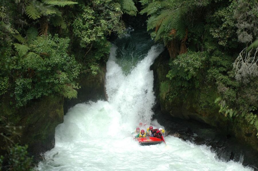Kaituna River Rafting Grade 5 - The first 15 to 20 minutes: learning the river’s language