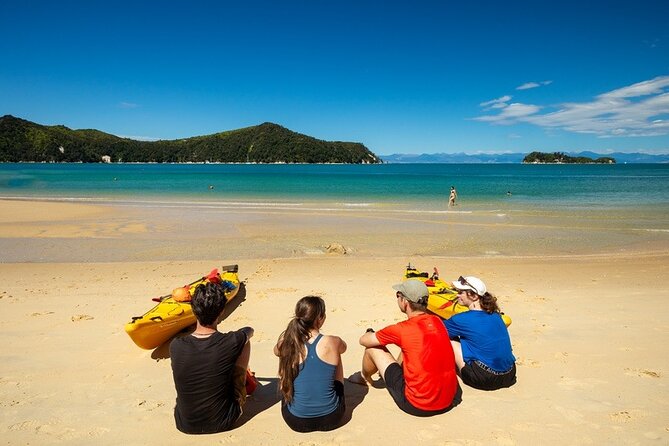 Kayak & Walk - A proper lunch at Observation Beach