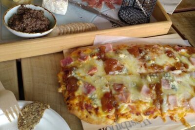 Kumeu Winery Boutique Tour with Gourmet Lunch from Auckland