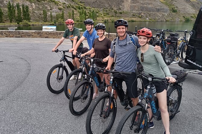 Lake Dunstan Cycleway Bike Rental With Return Luxury Shuttle - Stops worth planning into your day