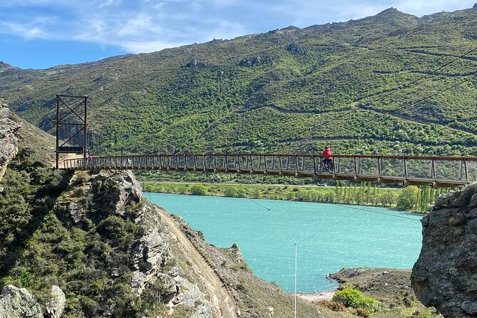 Lake Dunstan Discovery Day Tour by eBike with Shuttle - Why the Clyde to Cromwell direction works