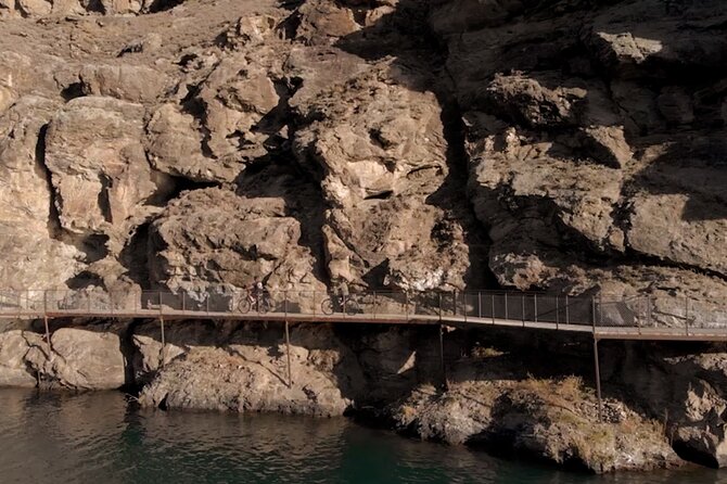 Lake Dunstan E-Bike Trail Adventure - Cellar Doors in the Cromwell Basin and Bannockburn