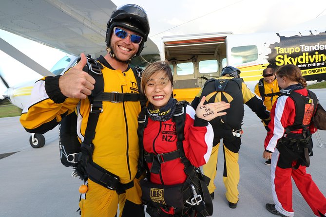 Lake Taupo 12,000-Foot Tandem Skydiving - Key points to know before you book