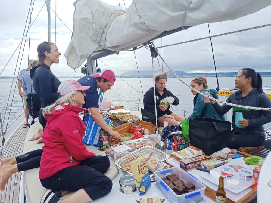 Lake Taupo: Sailboat Trip to the Maori Rock Carvings - Morning, afternoon, or sunset: choosing your departure