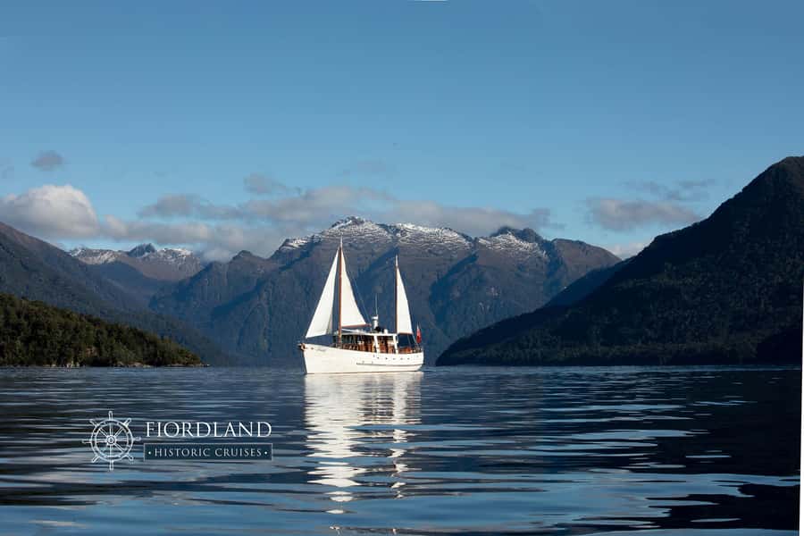 Lake Te Anau: 3-Hour Boat Cruise with Guided Walk - Meeting Faith at Te Anau wharf