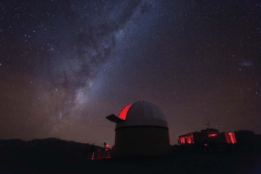 Lake Tekapo: Mountaintop Stargazing at Mount John Summit - Telescopes and the limits of magnification