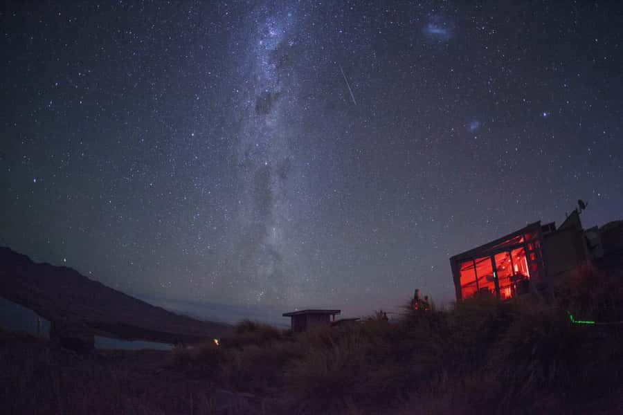 Lake Tekapo: Mountaintop Stargazing at Mount John Summit - Why the moon phase can change the whole evening