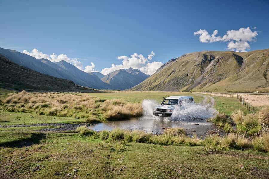 Lake Tekapo Scenic 4WD Cass Valley Wilderness Tour - A tea stop at a remote rancher’s cabin