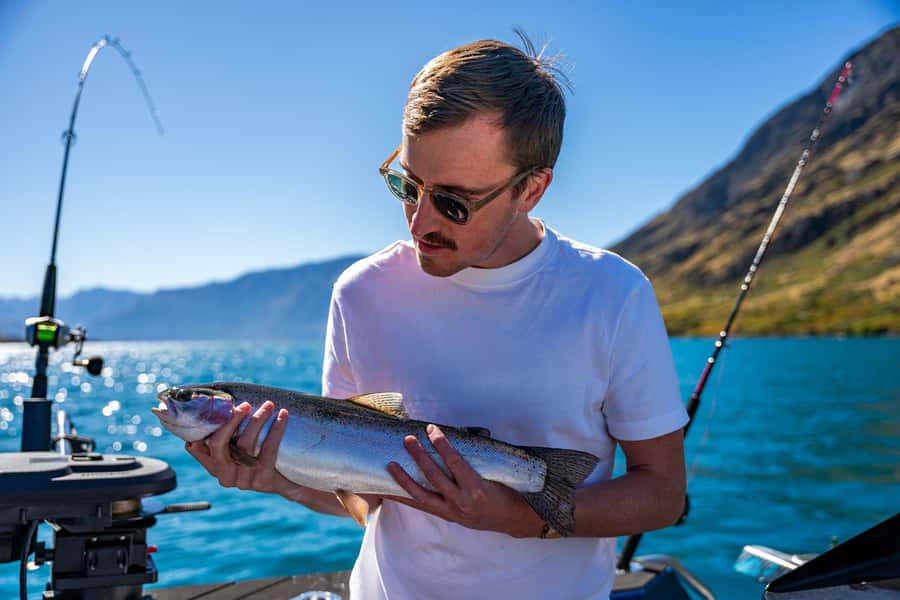Lake Wakatipu: 3 Hour Fishing Adventure by Boat - Electric power and the quiet side of fishing