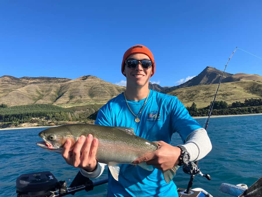 Lake Wakatipu: 3 Hour Fishing Adventure by Boat - Three hours of trout and salmon fishing