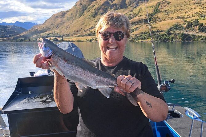 Lake Wakatipu Queenstown: 3 Hour Fishing Adventure by Boat - Practical details that affect your day