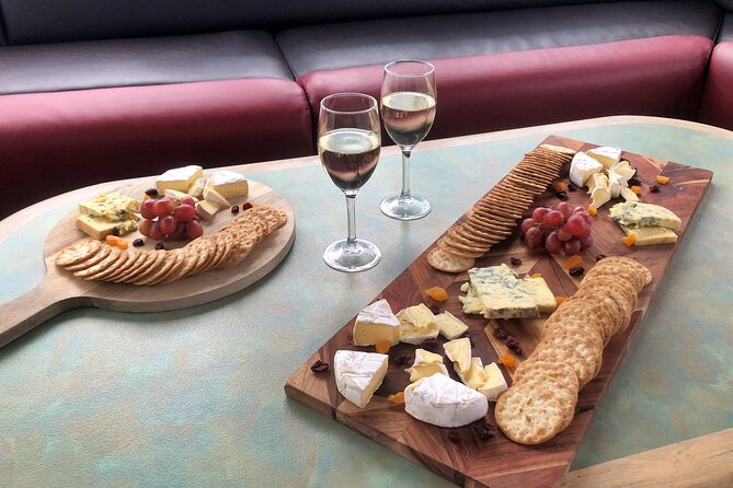 Lake Wanaka 1-Hour Cruise Including Wine and Cheese - Weather Matters More Than You Might Expect