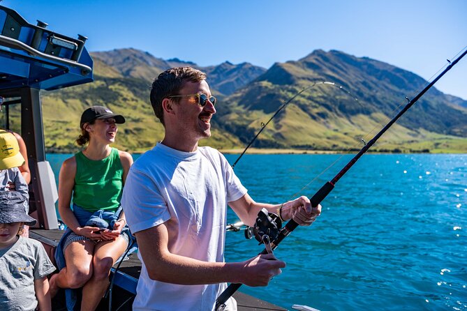 Lake Wānaka: 3 hour Fishing Adventure by Boat - Morning, afternoon, or summer evening