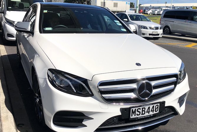 Luxury Airport transfers in Auckland - The 30-kilometer service boundary