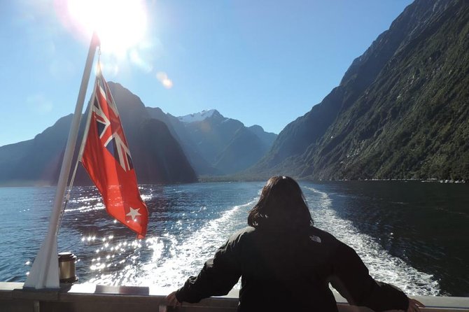 Luxury Milford Sound Coach and Scenic Cruise - Lake Wakatipu begins the morning with open views