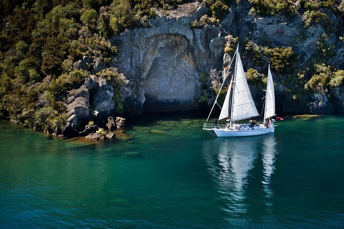 Maori Rock Carvings Eco Sailing Taupo - How the $33.54 price compares with the experience