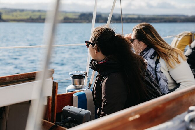 Maori Rock Carvings Eco Sailing Taupo - Leaving Redoubt Street on a quiet electric yacht