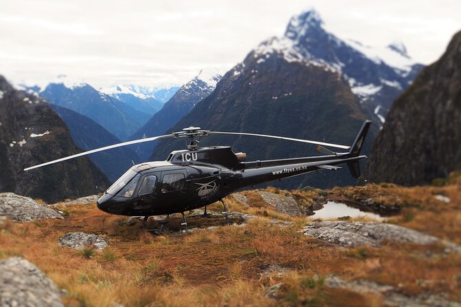 Milford and Fiordland Highlights Tour by Helicopter from Queenstown - From Frankton to the Southern Alps