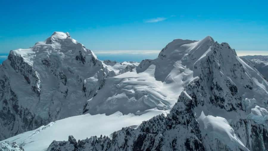 Milford Sound & Big 5 Glaciers Scenic Flight from Queenstown - Pilot commentary and the value of a changing route