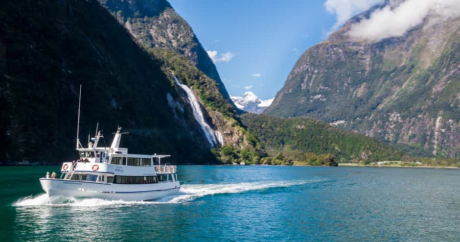 Milford Sound: Boutique Small-Boat Cruise - Why a small boat suits Milford Sound