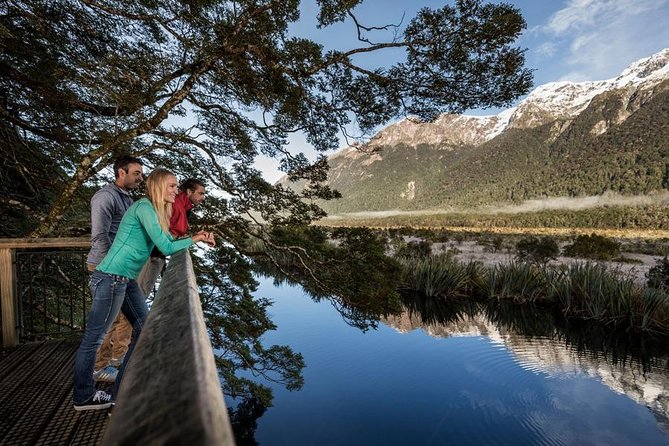 Milford Sound Coach and Cruise Tour from Queenstown with Flyback - Eglinton Valley and the first big views