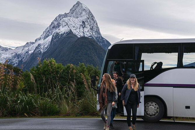 Milford Sound Coach and Cruise tour from Queenstown - From Lake Wakatipu to Te Anau