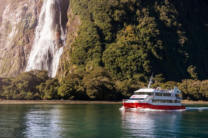 Milford Sound Coach & Cruise from Queenstown: Panoramic Views - Lake Gunn, Monkey Creek, and the mountain road