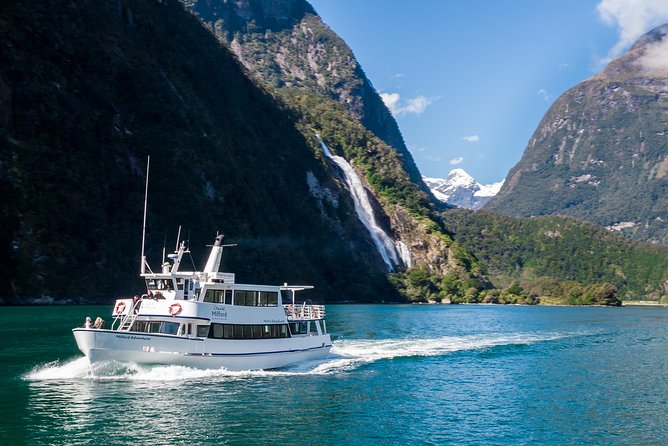 Milford Sound Cruise - Sailing past Mitre Peak and the first fiord walls