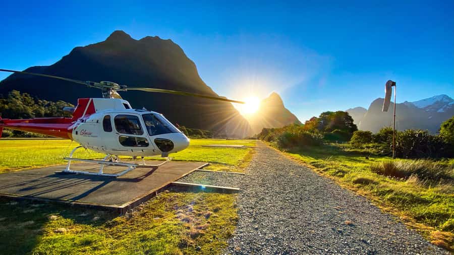 Milford Sound Extended Helicopter Flight & 3 Landings - Key points at a glance