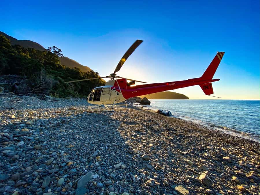 Milford Sound Extended Helicopter Flight & 3 Landings - From Queenstown to Fiordland by helicopter