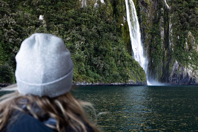 Milford Sound Flight and Cruise ex Queenstown (incl Lunch) - Group size, comfort and photography