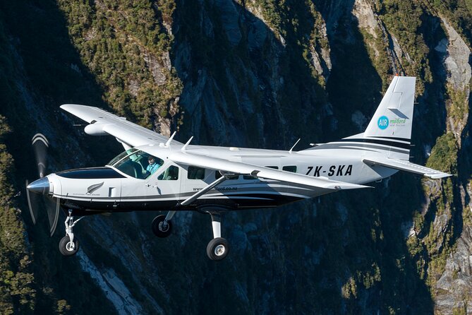 Milford Sound Flight and Cruise ex Queenstown (incl Lunch) - Weather is the one serious uncertainty