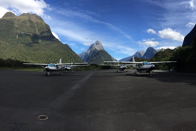 Milford Sound Flight and Cruise ex Queenstown (incl Lunch) - From Queenstown airport to the Southern Alps